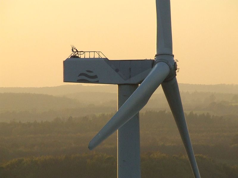 Turbina de viento DeWind D6. Foto: Wikipedia