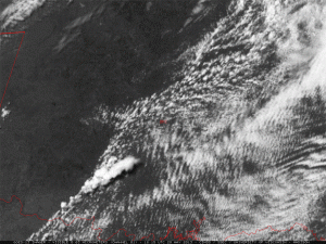 Secuencia de imágenes del canal IR del satélite meteorológico GOES captadas el 20 de mayo de 2013, en donde se aprecia el crecimiento explosivo de las supercélulas tormentosas de Oklahoma. De una de ellas se descolgó el tornado de Moore.